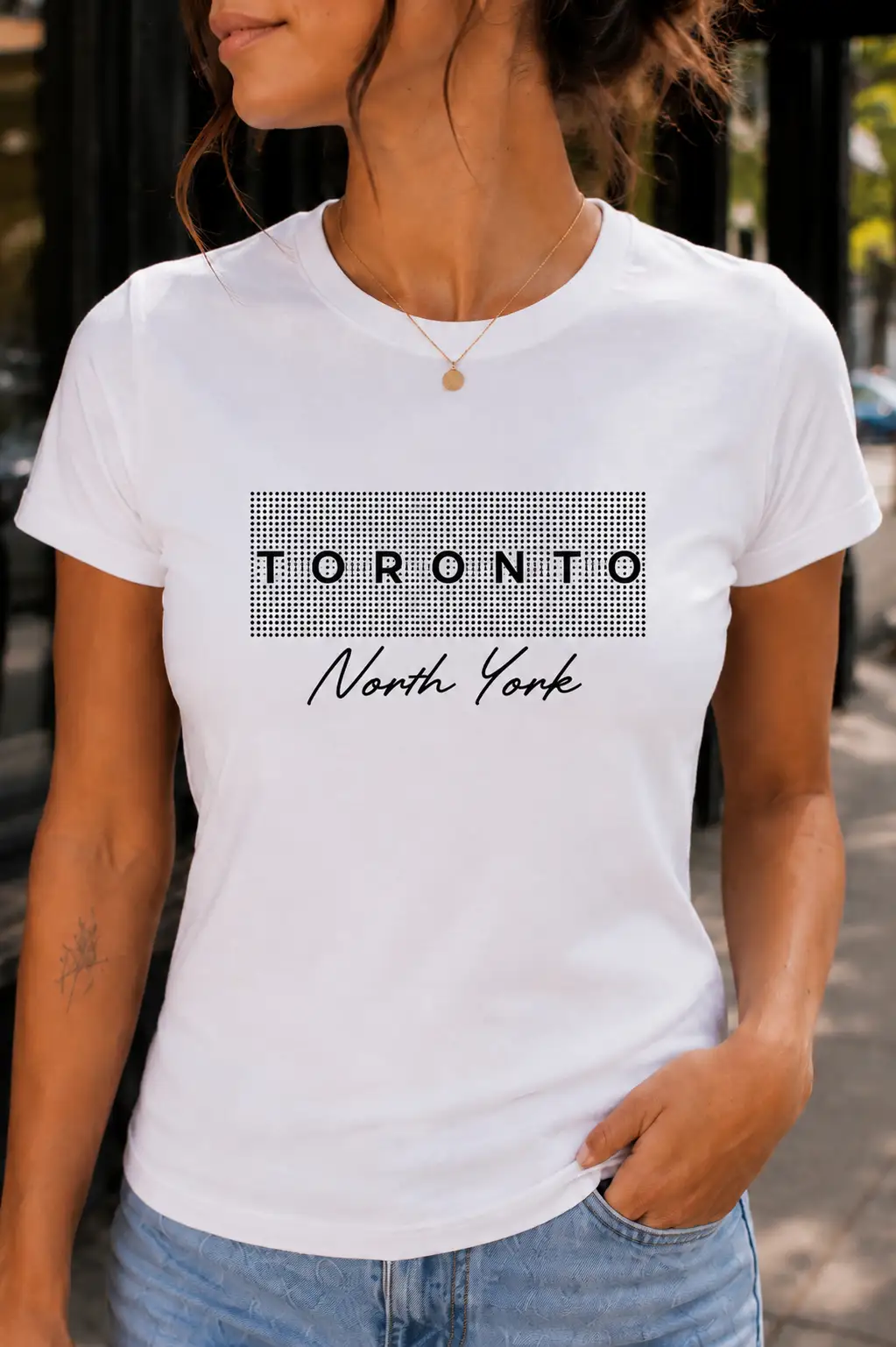 Toronto North York white fitted tee outfit - chic neighbourhood tee Canada